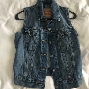 Levi’s vest